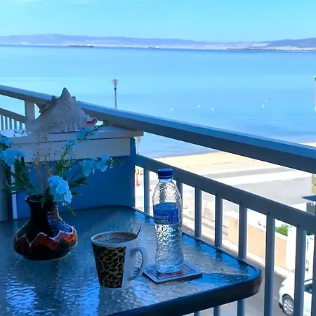 Niko's - Beautiful Sea View !